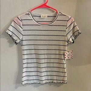 free kiss tee, women’s medium